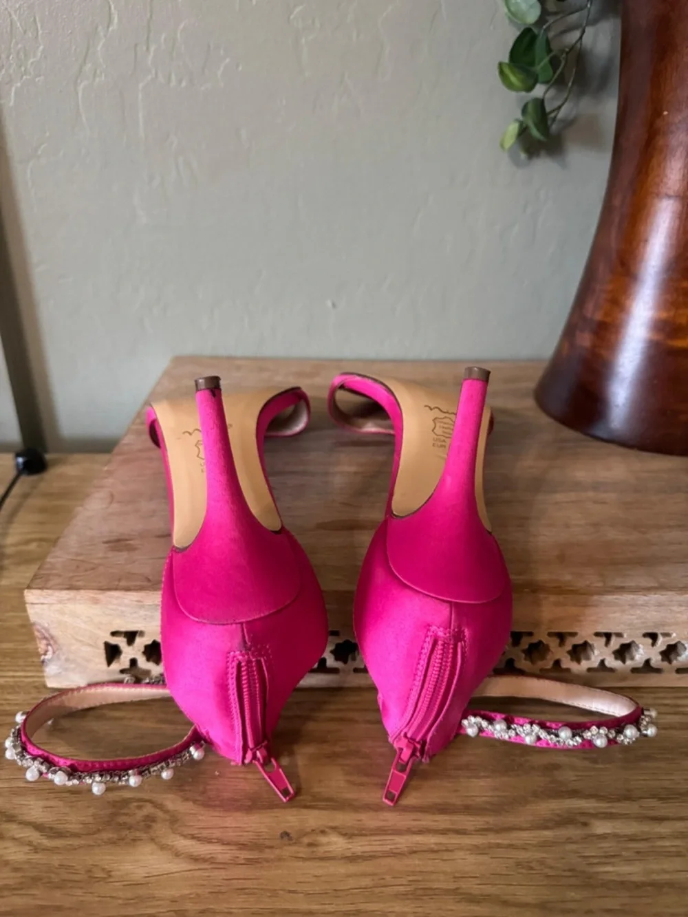 Nina Pink Satin Heels Size 9M Pearl Rhinestone Strap Stiletto